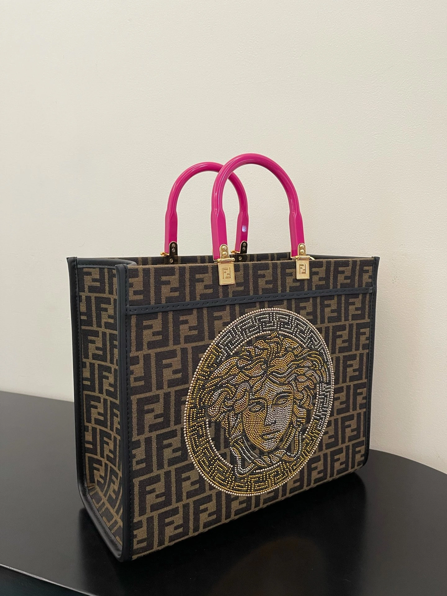 SunProtective Fendi Shopping Bags 76661