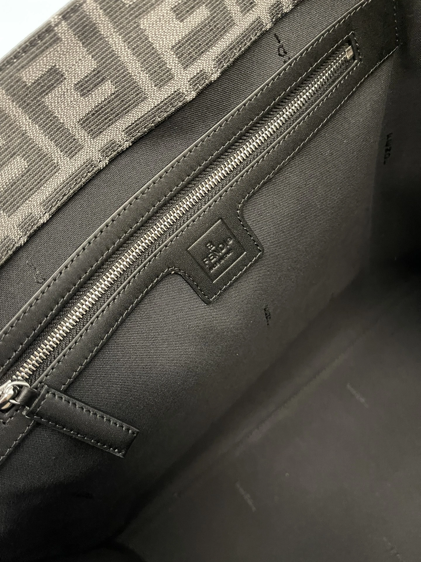 Fendi Shopping Bags Contemporary 76658