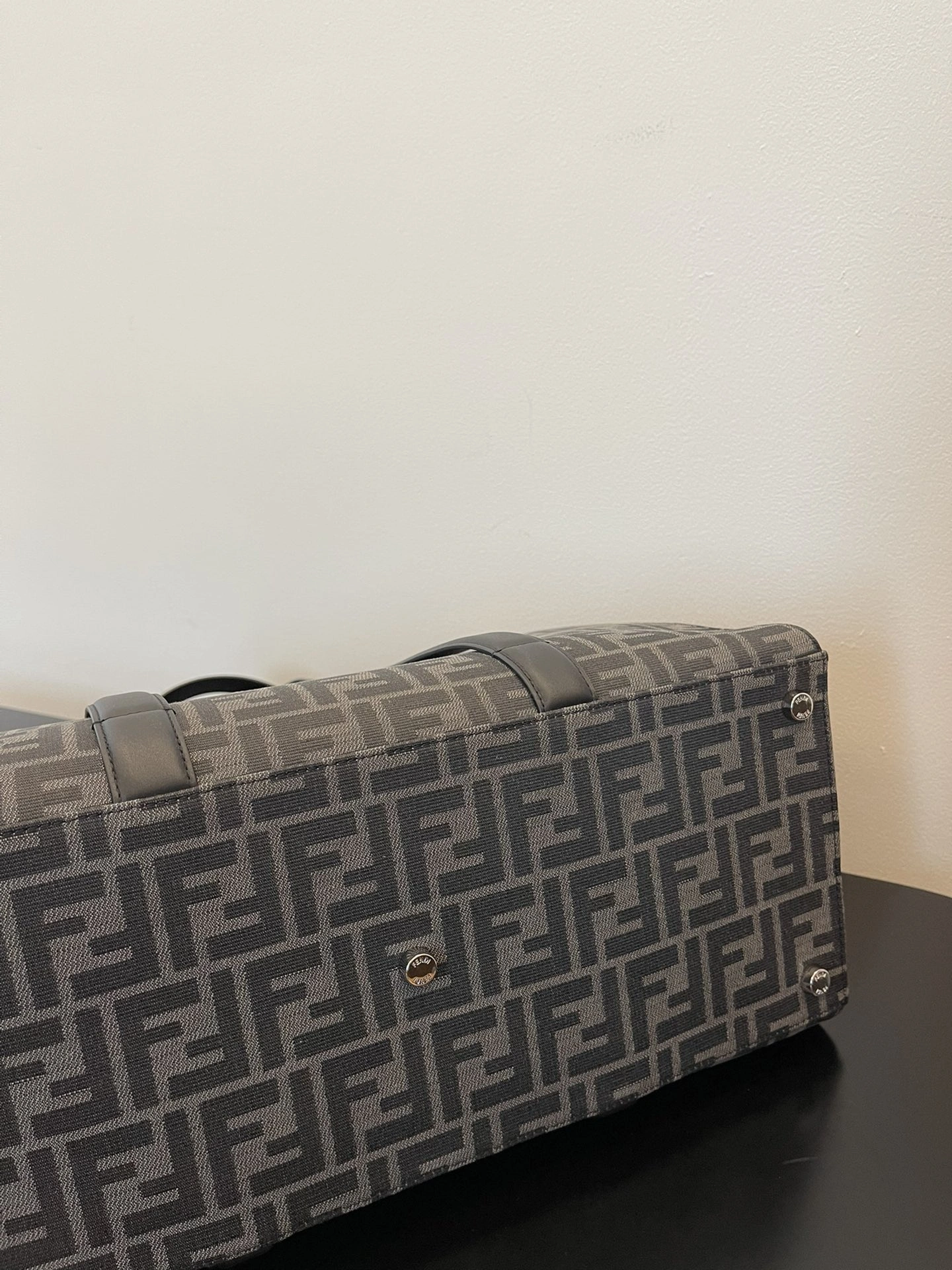 Fendi Shopping Bags Contemporary 76658