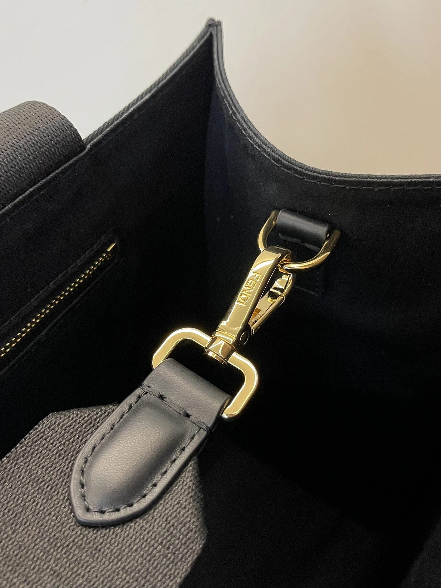 Fendi Shopping Bags Casual 76674