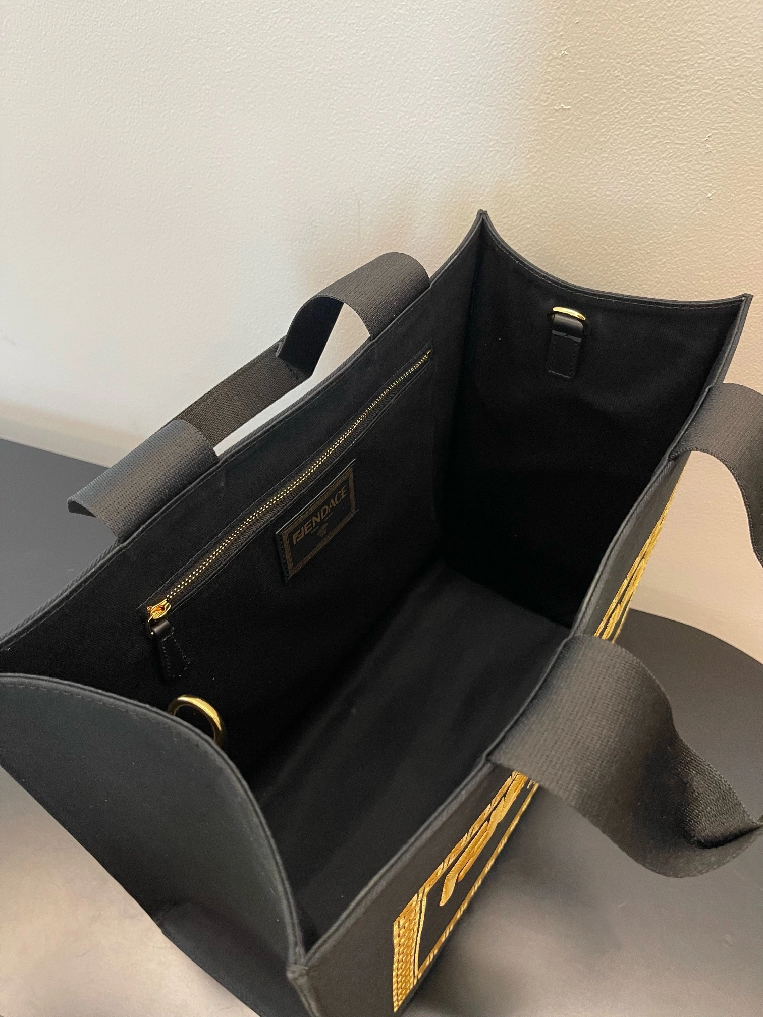 Fendi Shopping Bags Casual 76674