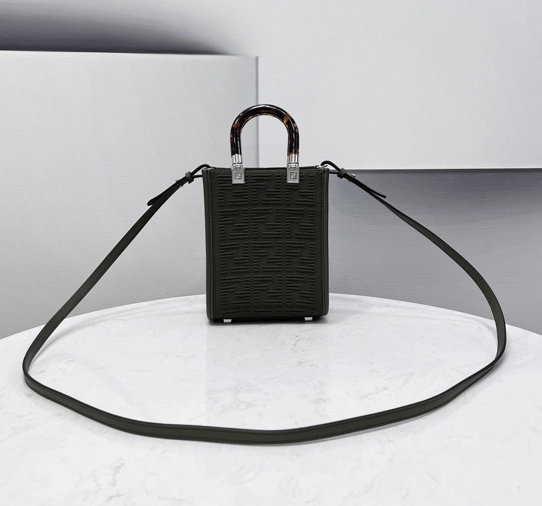 Fendi Shopping Bags Stretchable 76668