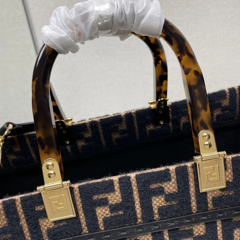 Fendi Shopping Bags Lightweight 72764