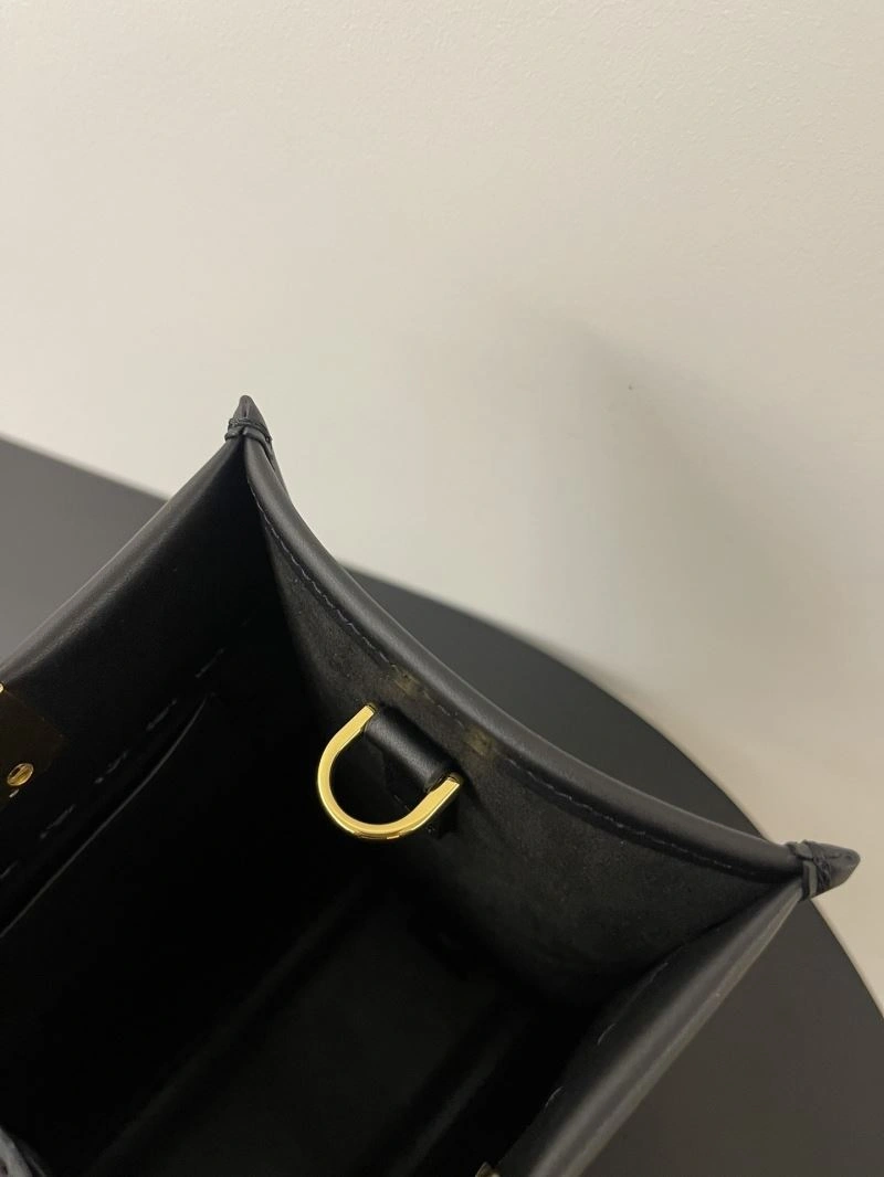 Fendi Shopping Bags Durable 72759