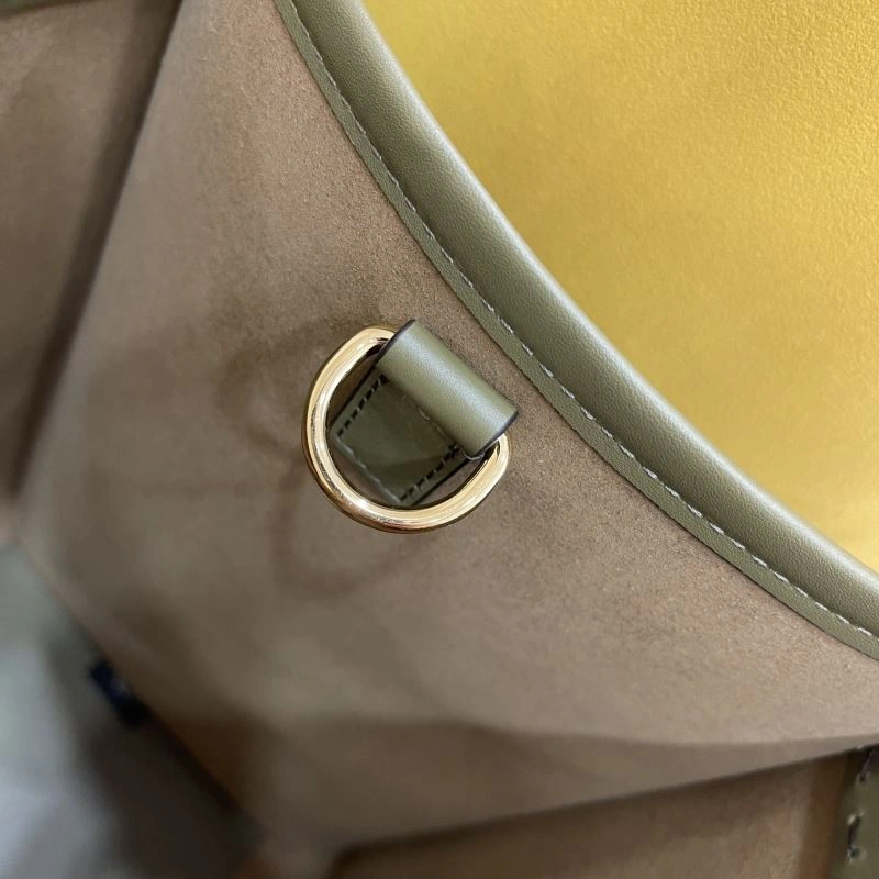 Trendy Fendi Shopping Bags 72790