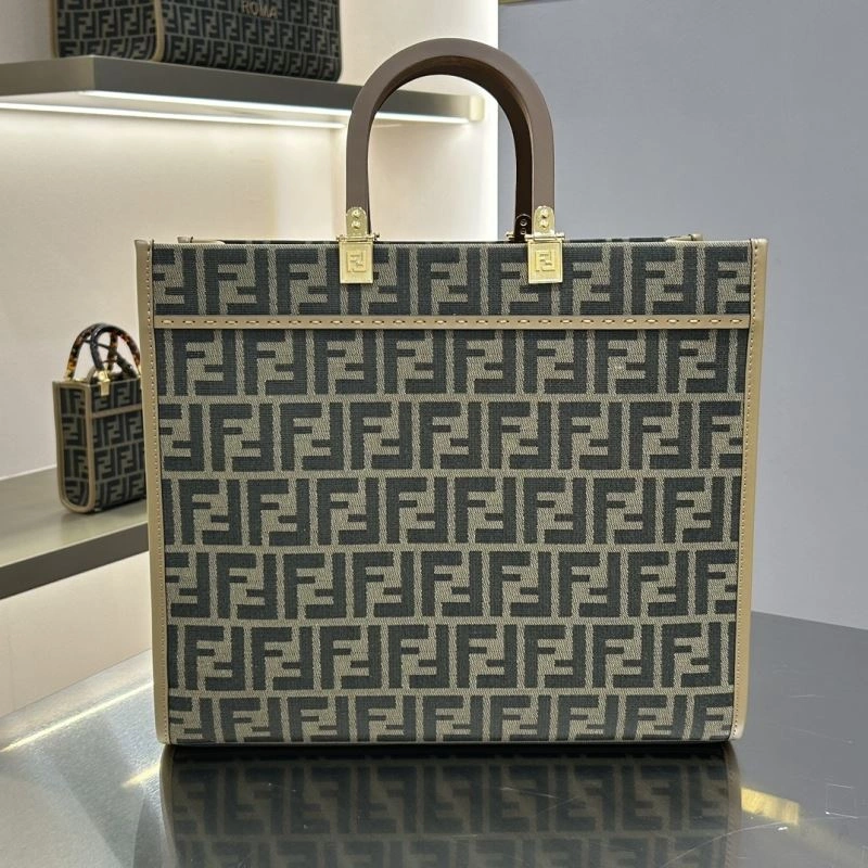 Fendi Shopping Bags TravelReady 72741