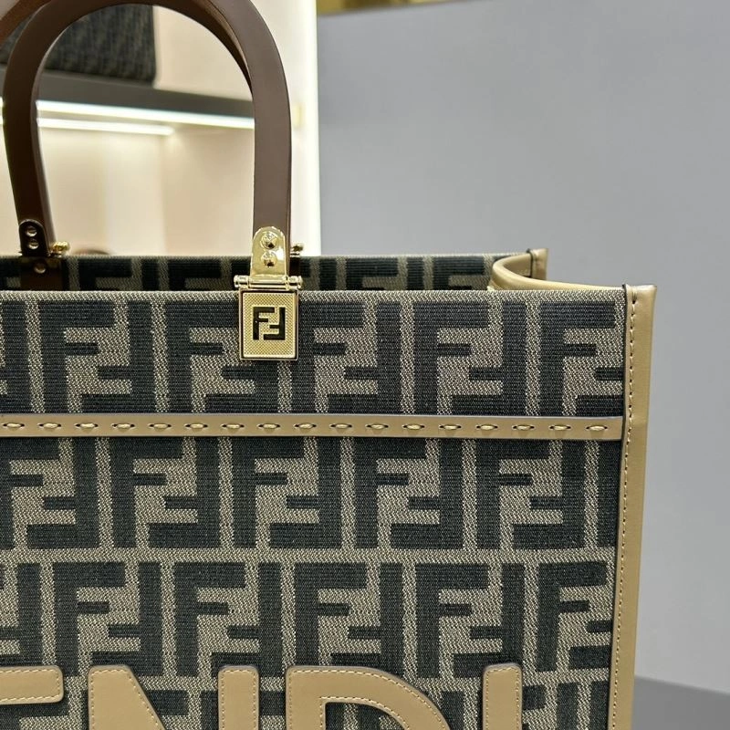 Fendi Shopping Bags TravelReady 72741
