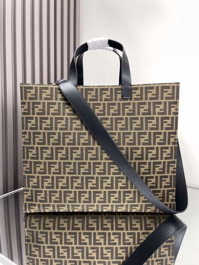 Effortless Fendi Shopping Bags 72732