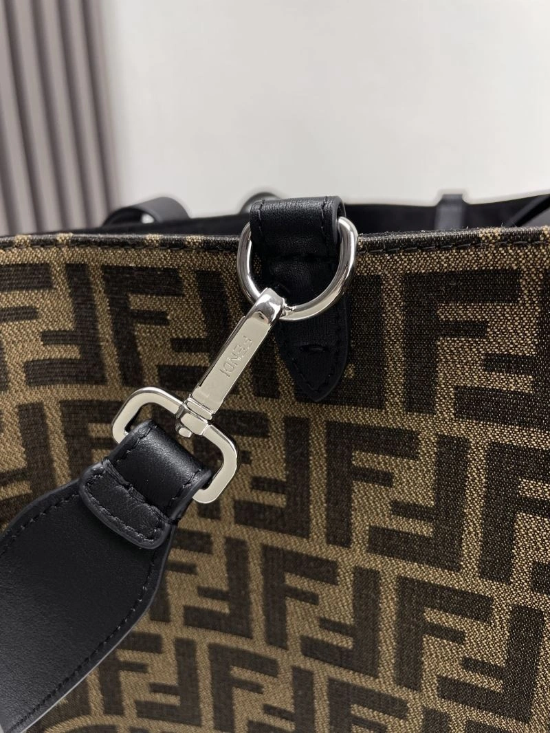 Effortless Fendi Shopping Bags 72732