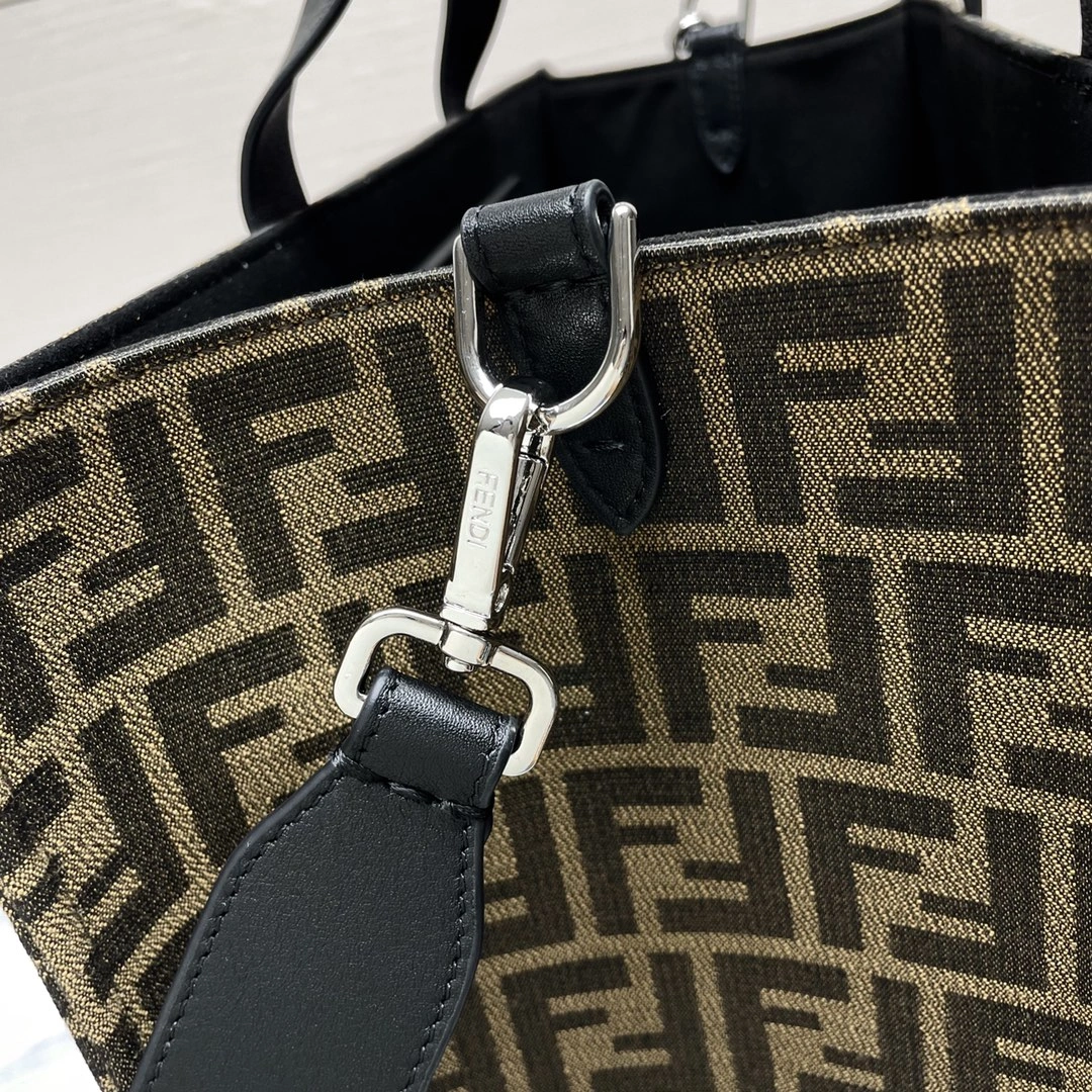 Fendi Shopping Bags Chic 69667