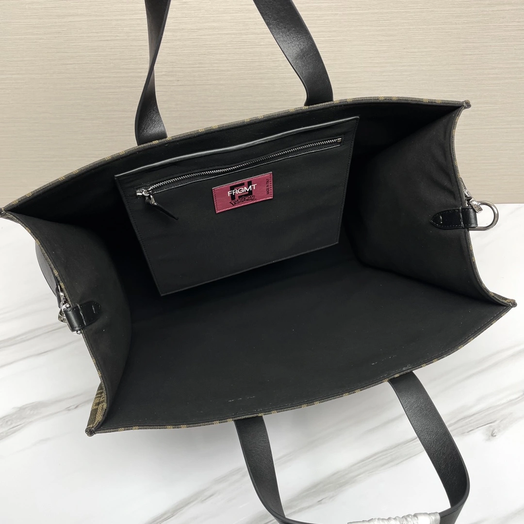 Fendi Shopping Bags Chic 69667