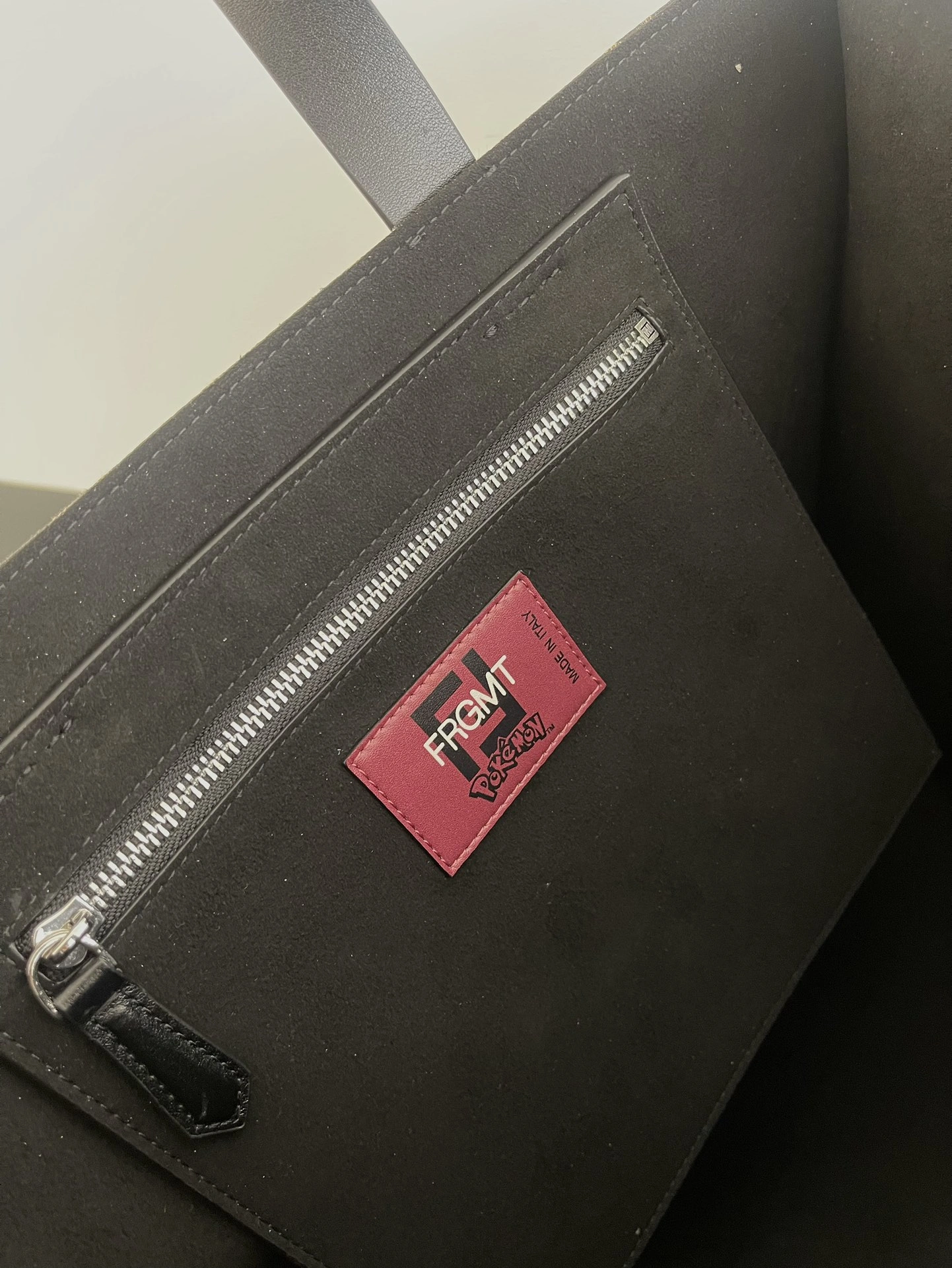 Unisex Fendi Shopping Bags 69665