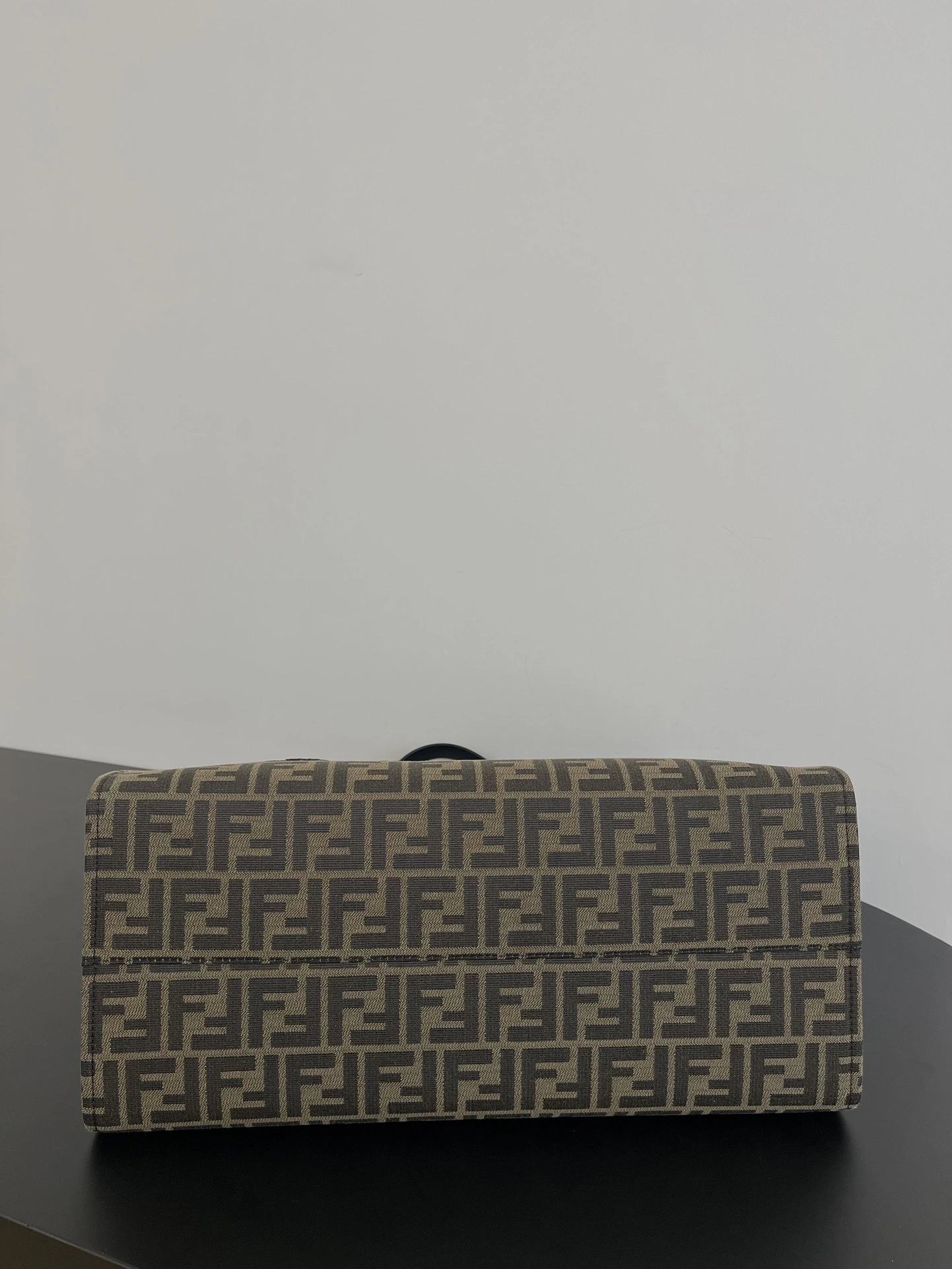 Unisex Fendi Shopping Bags 69665