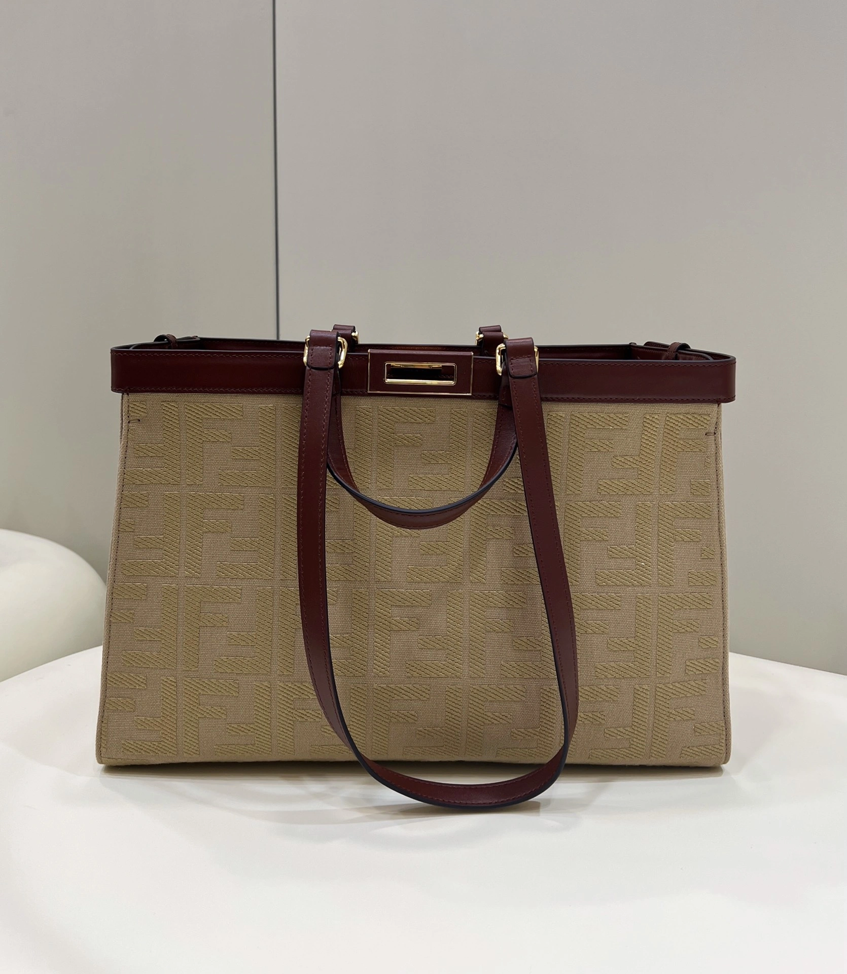 Fendi Shopping Bags Affordable 69658