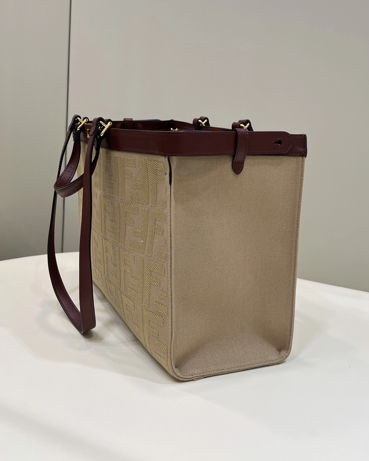 Fendi Shopping Bags Affordable 69658
