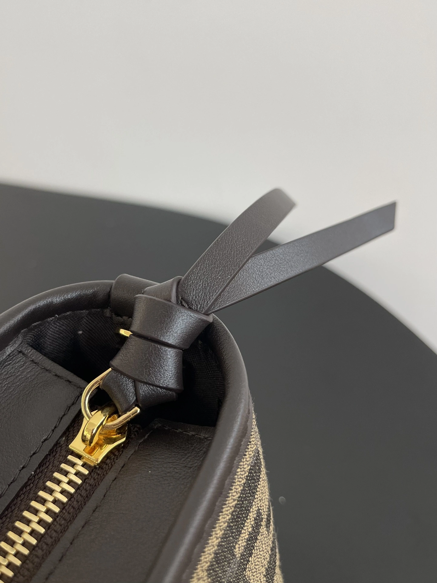 Fendi Shopping Bags EasyMatch 69668