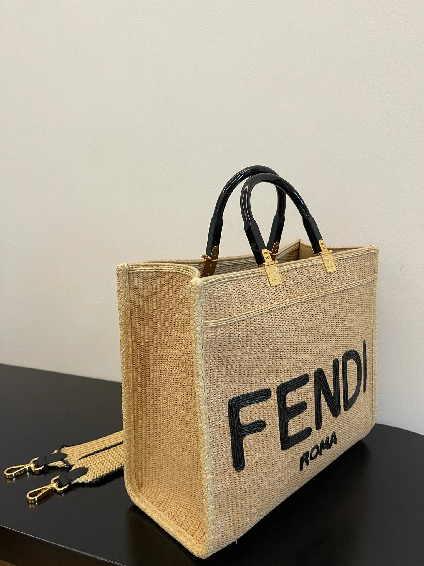 Minimalist Fendi Shopping Bags 69656