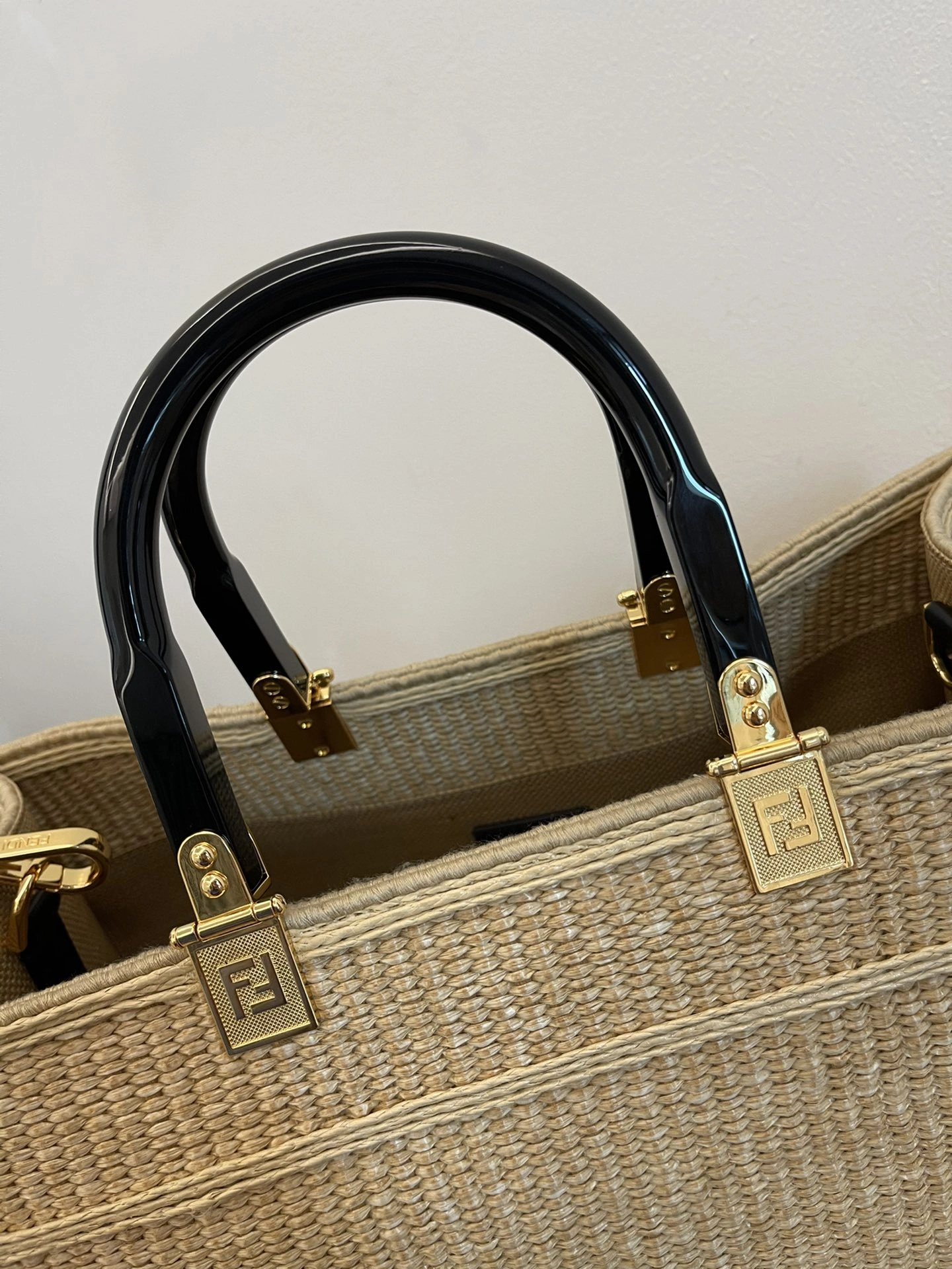 Minimalist Fendi Shopping Bags 69656