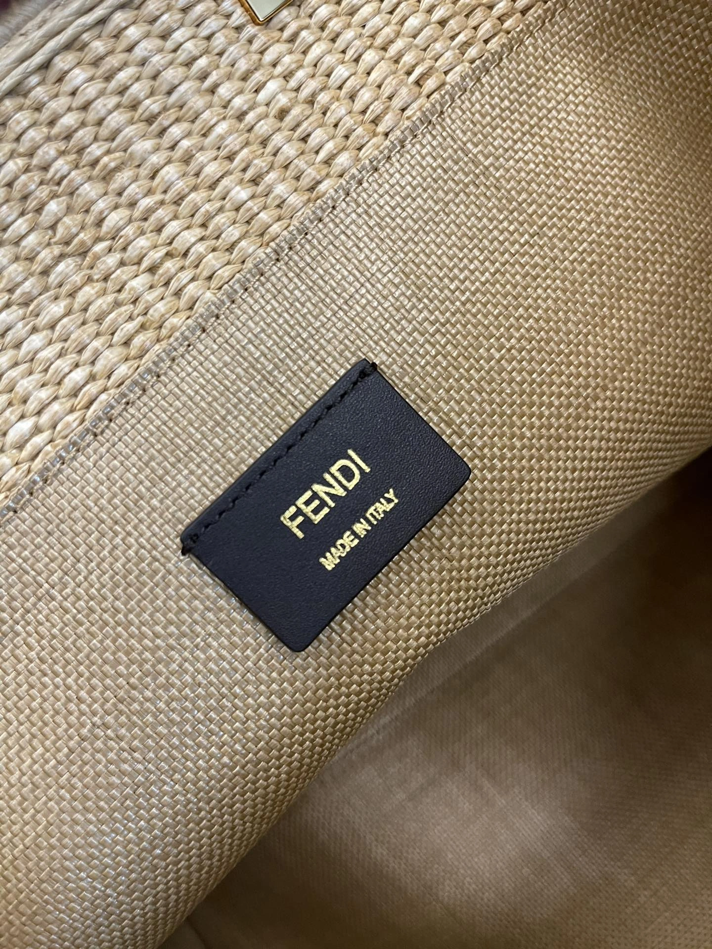 Minimalist Fendi Shopping Bags 69656