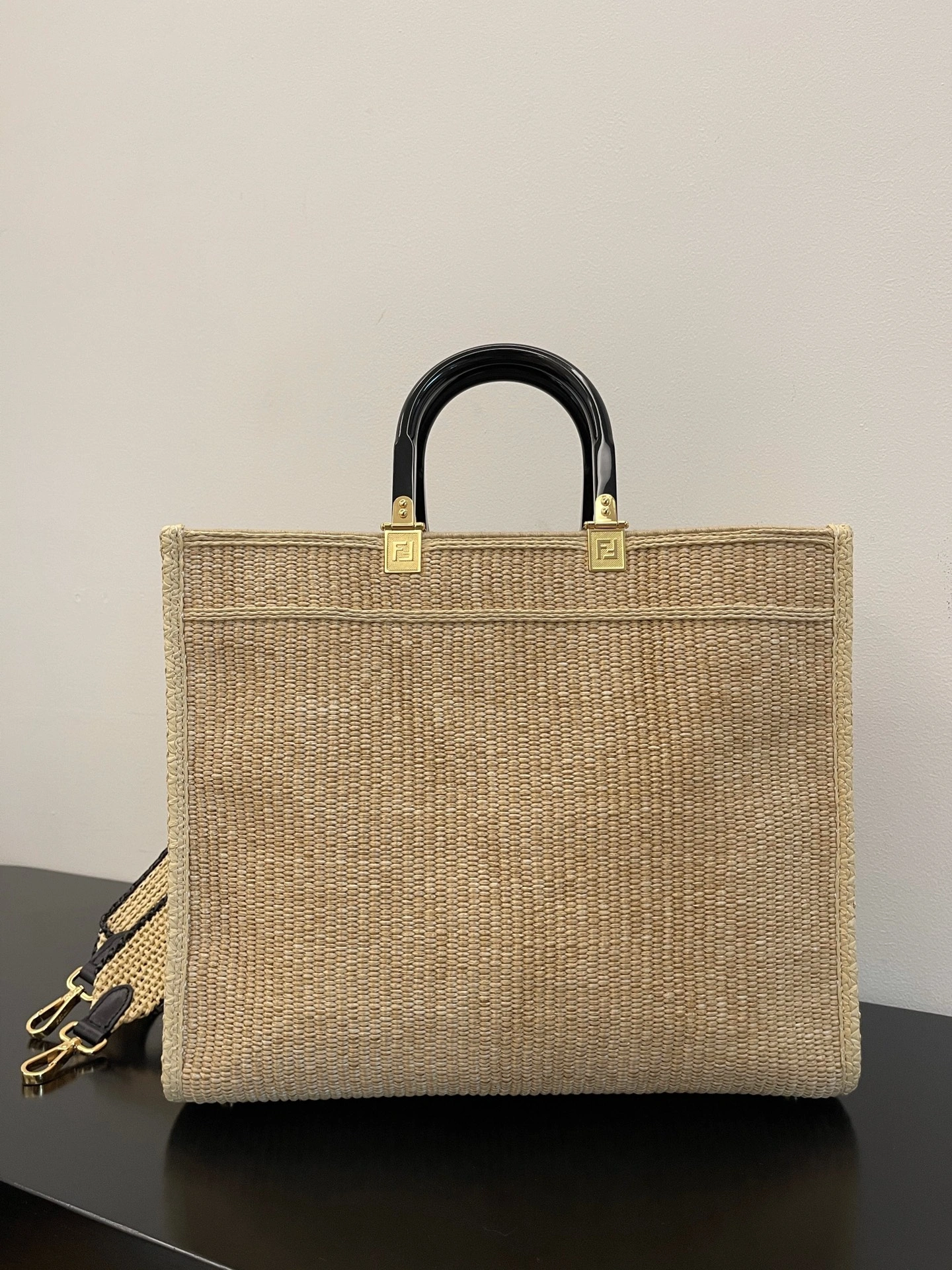 Minimalist Fendi Shopping Bags 69656