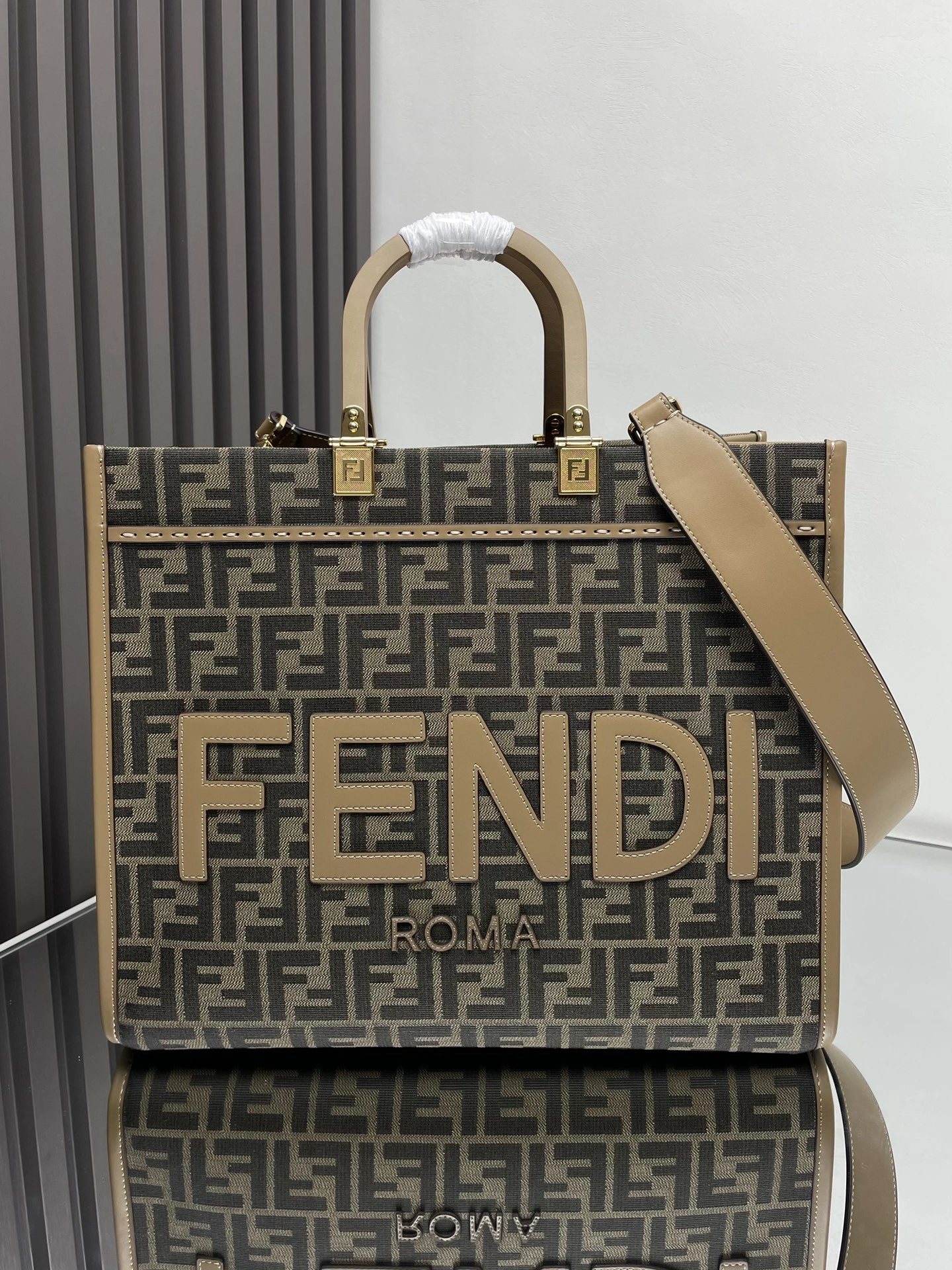 Reliable Fendi Shopping Bags 69664