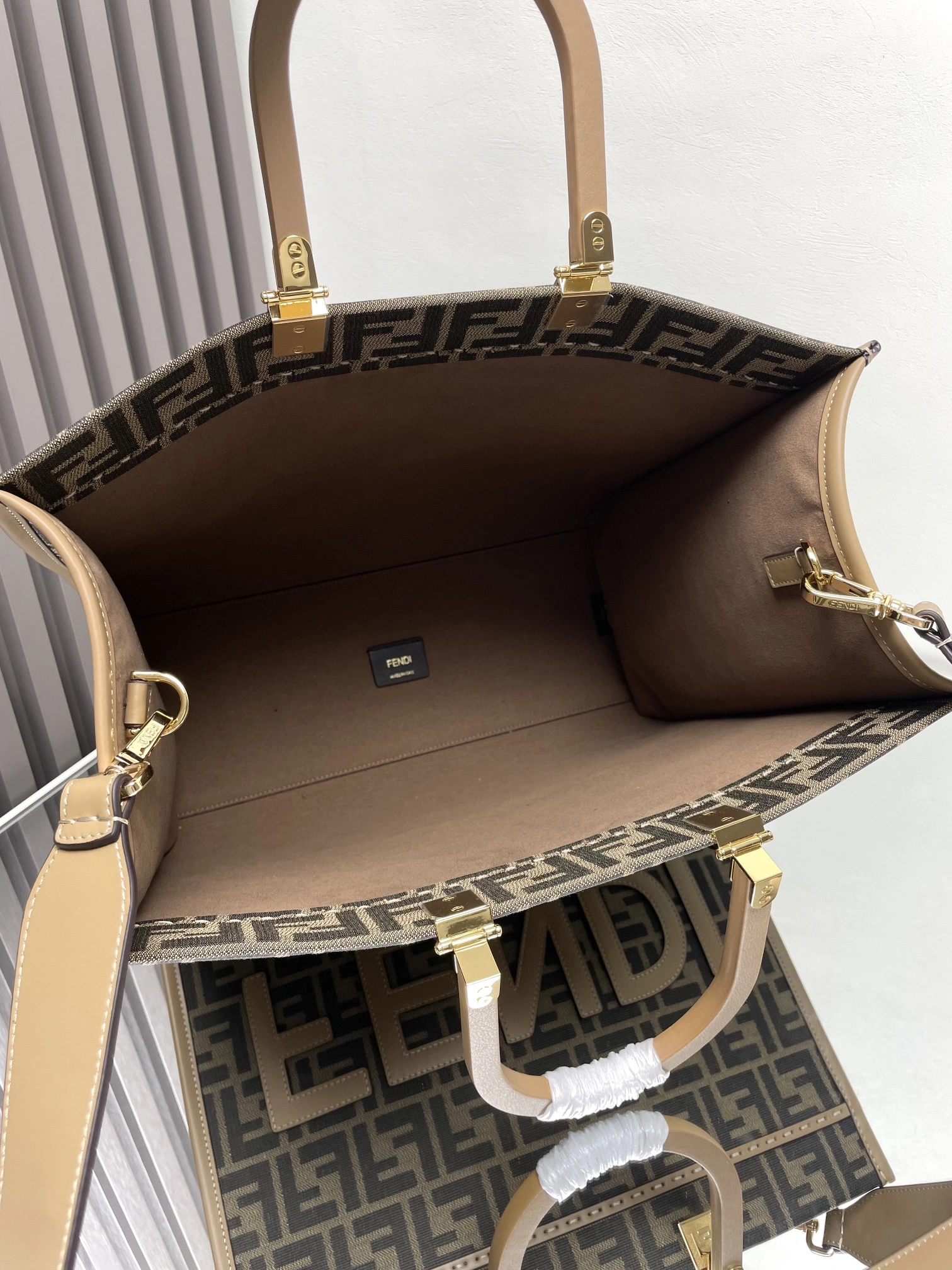 Reliable Fendi Shopping Bags 69664