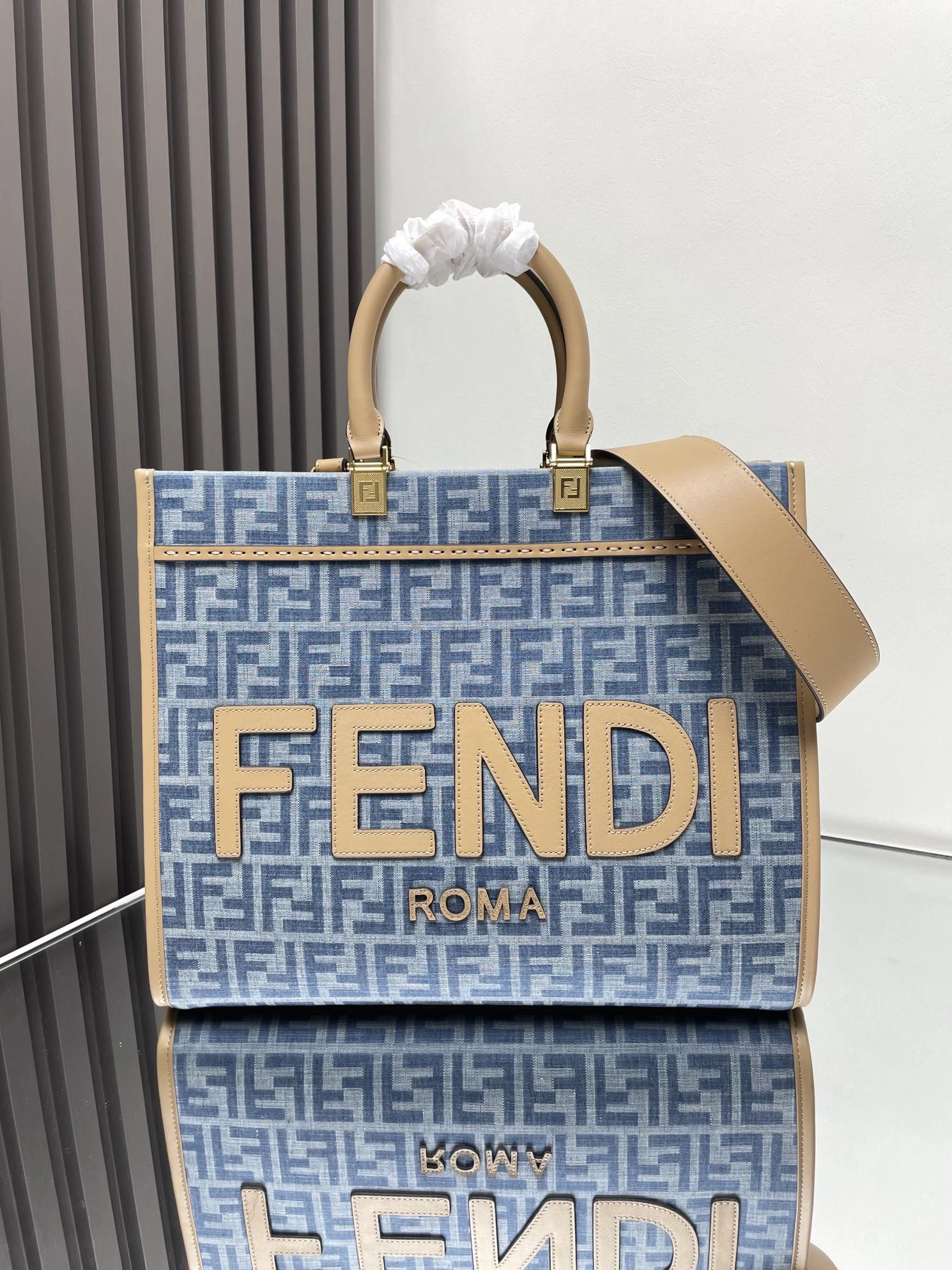 Snug Fendi Shopping Bags 69687