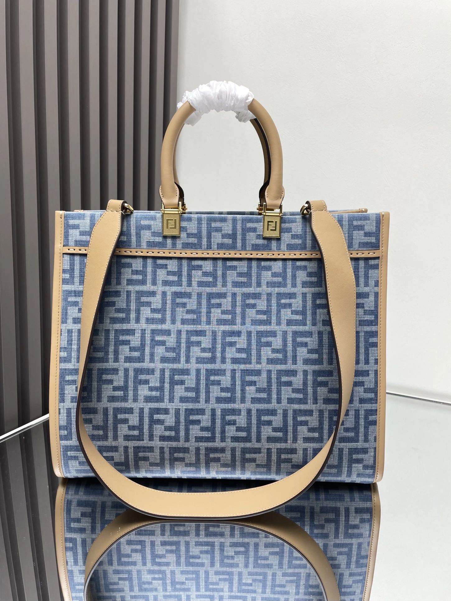 Snug Fendi Shopping Bags 69687