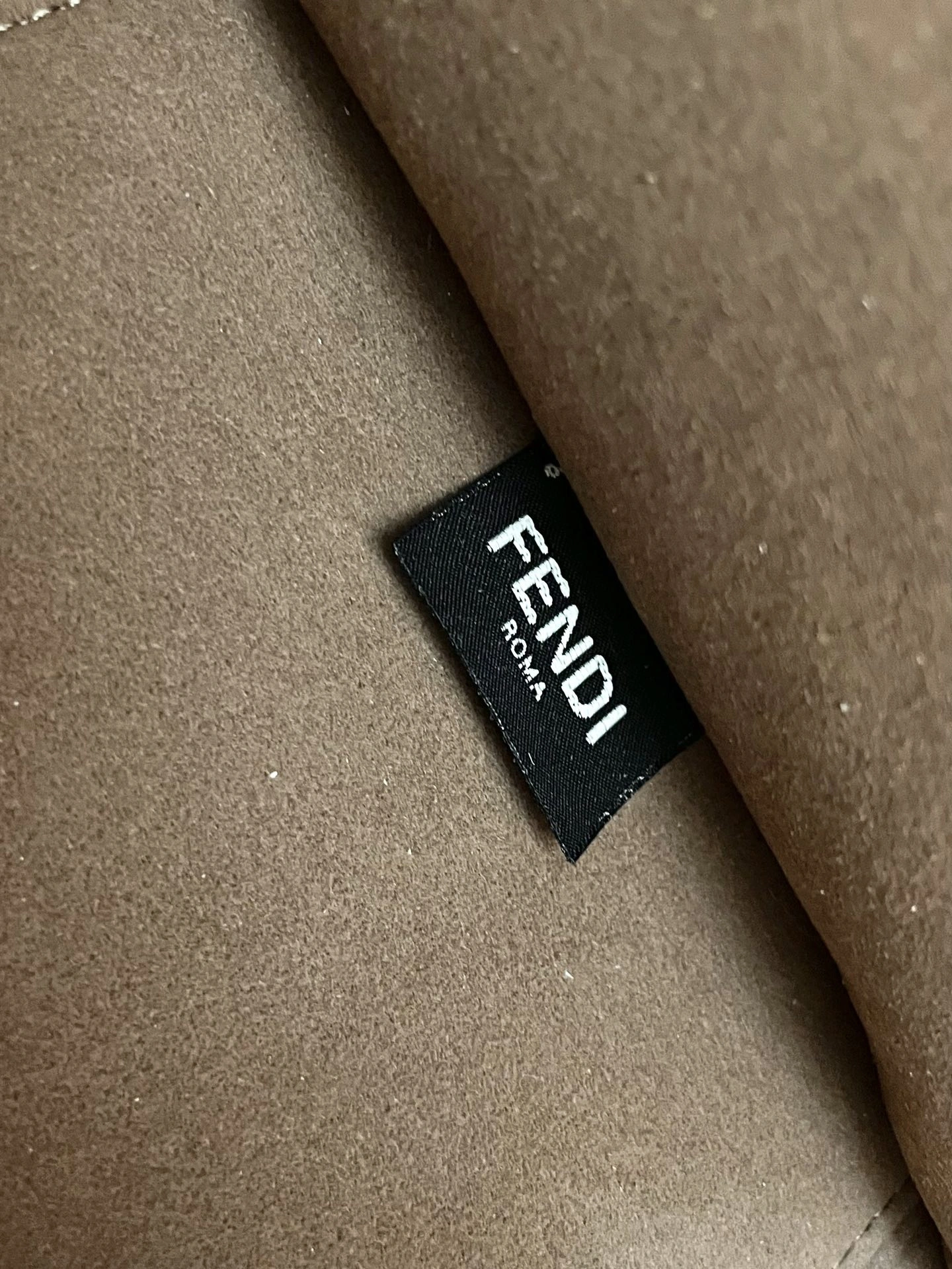 Snug Fendi Shopping Bags 69687
