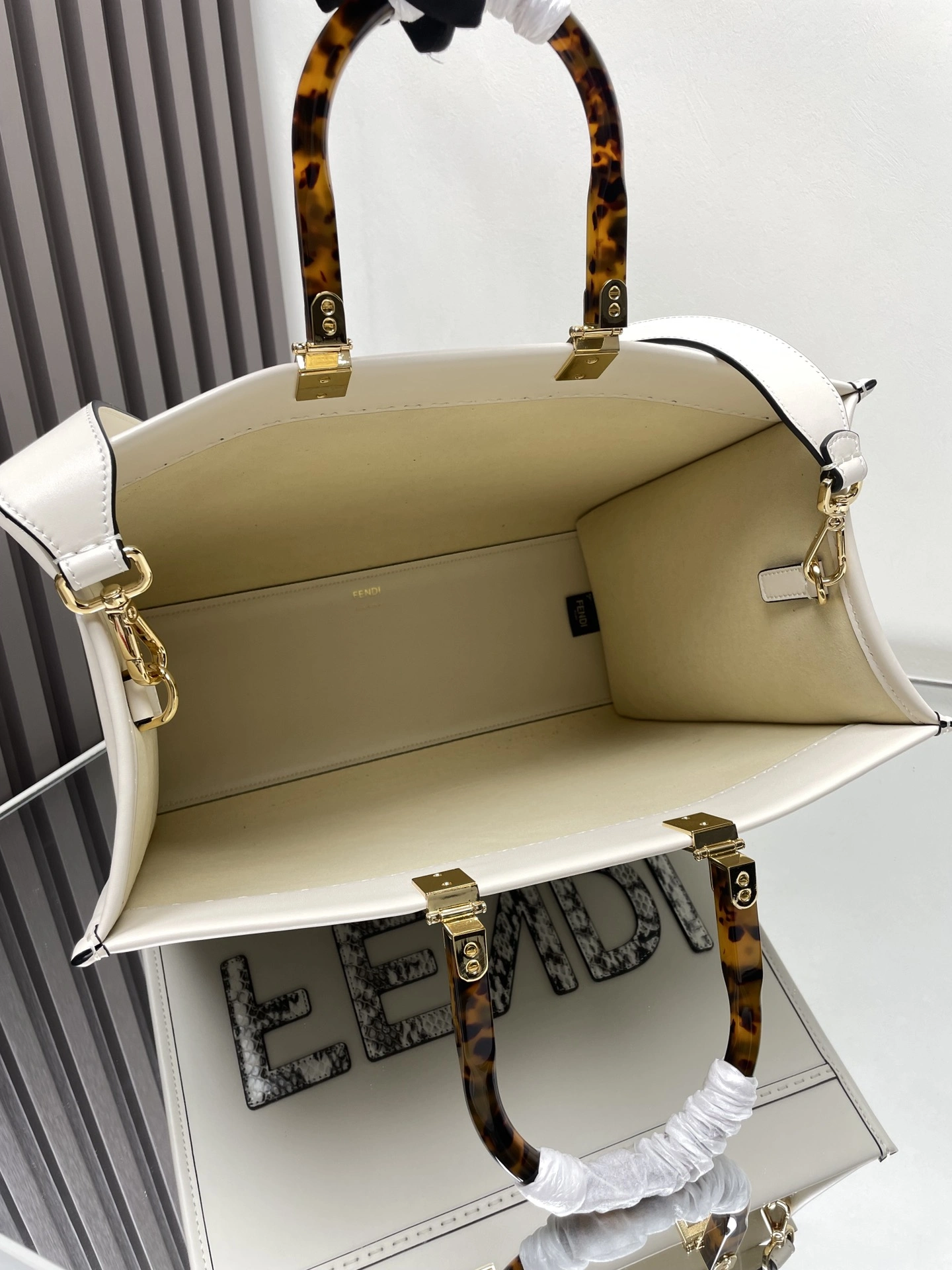 Fendi Shopping Bags ZeroBulk 69726