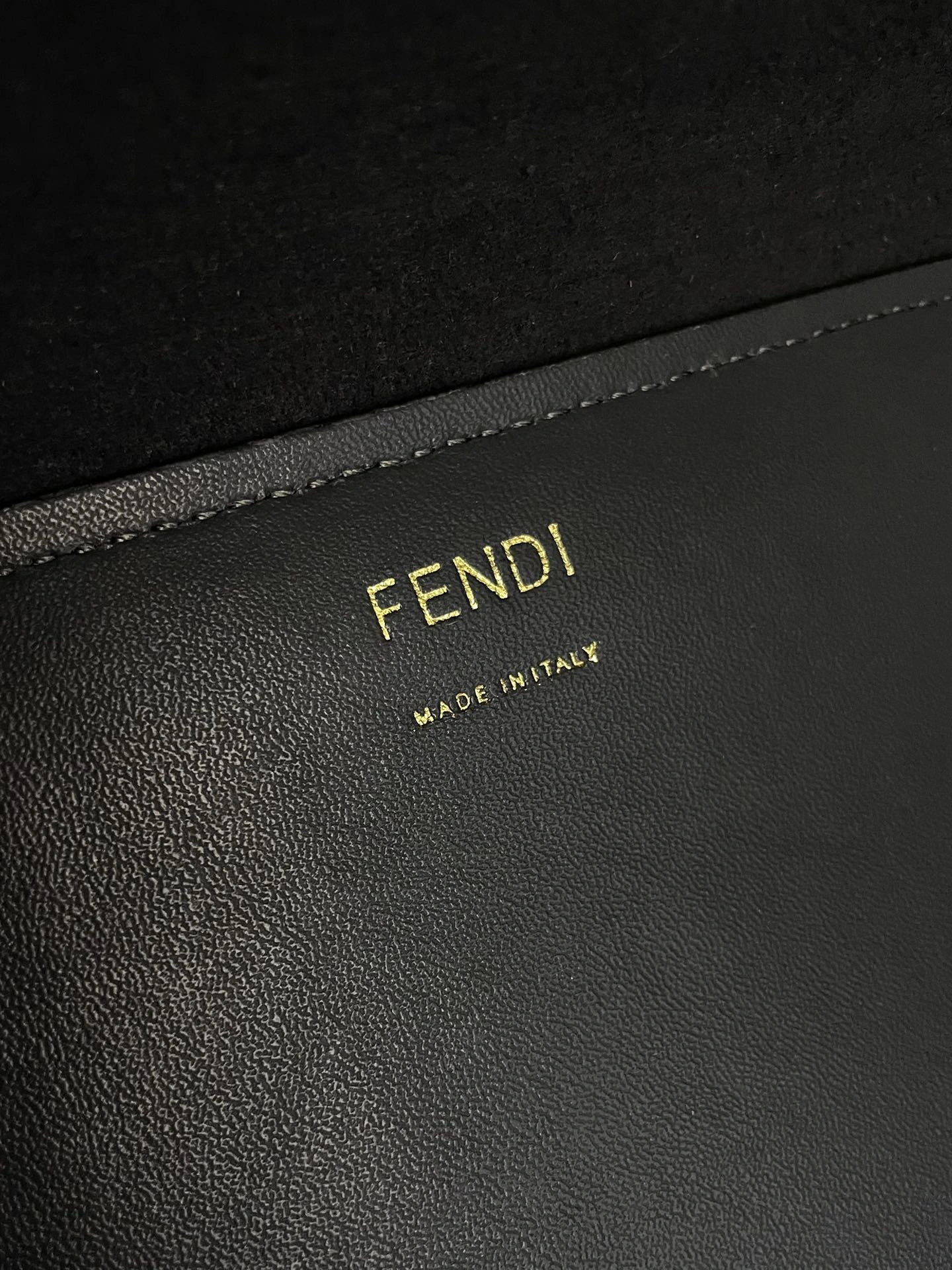 Practical Fendi Shopping Bags 69644