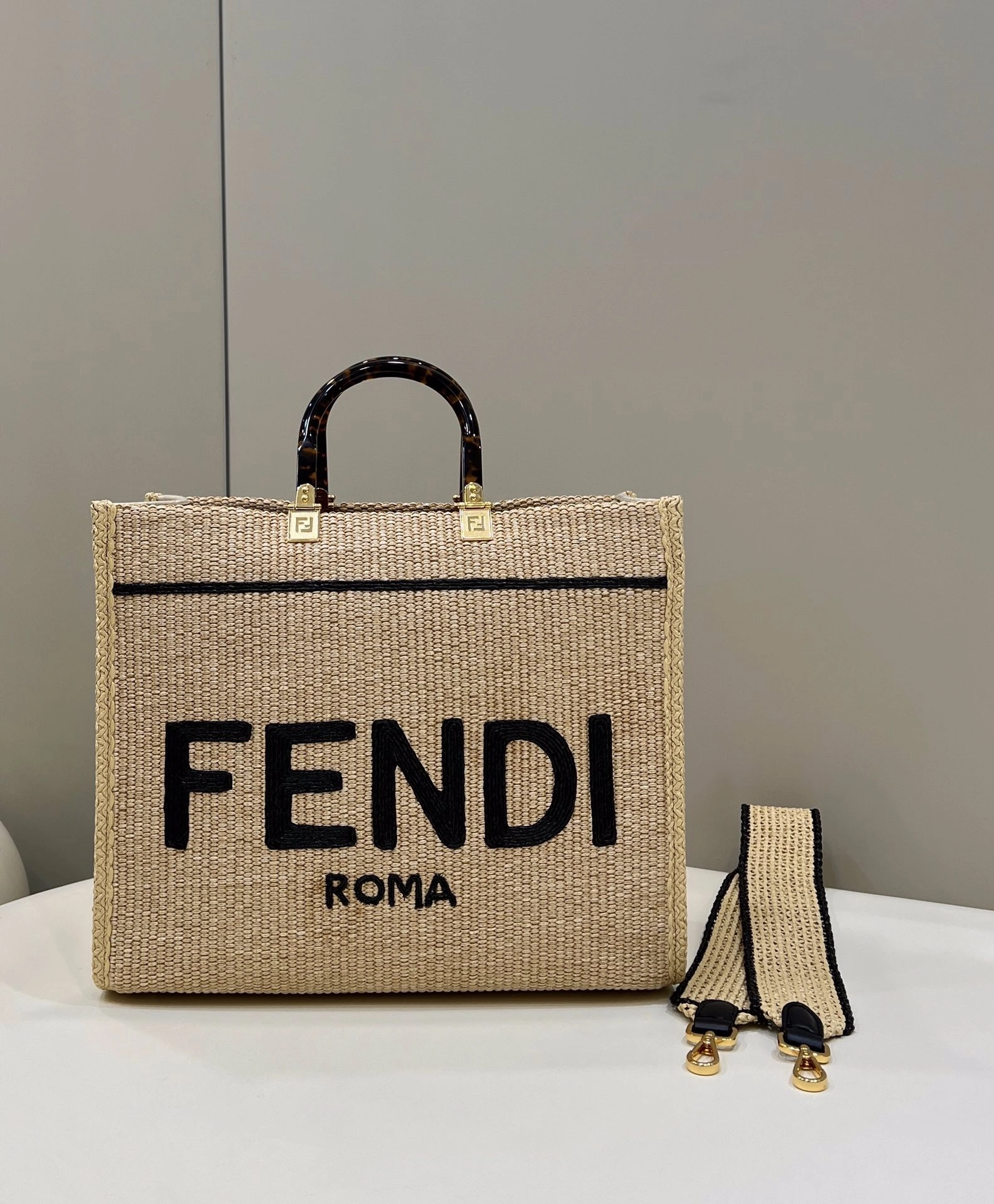 Lightweight Fendi Shopping Bags 69642