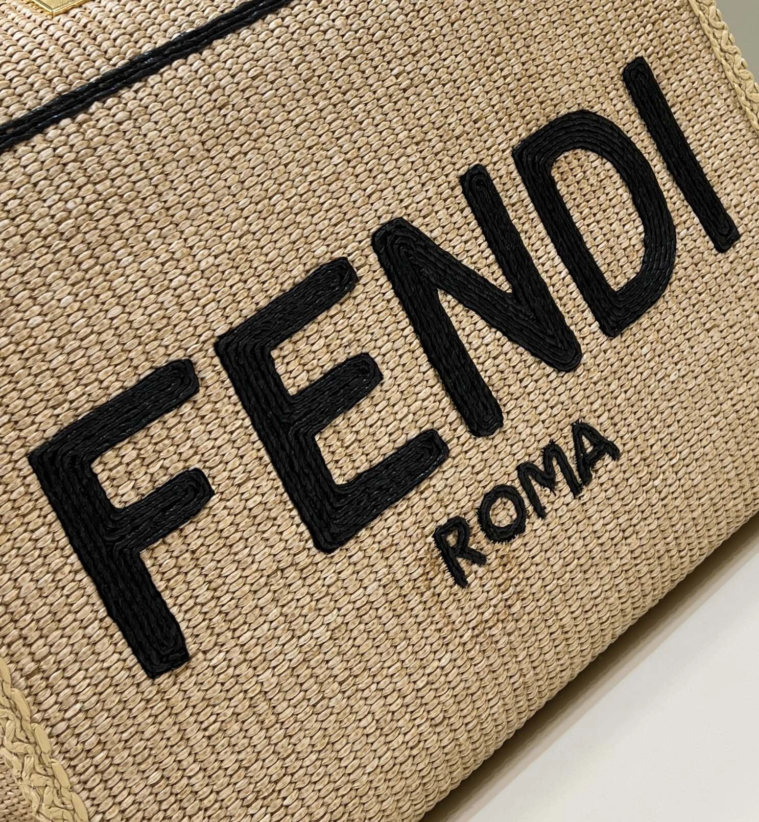 Lightweight Fendi Shopping Bags 69642