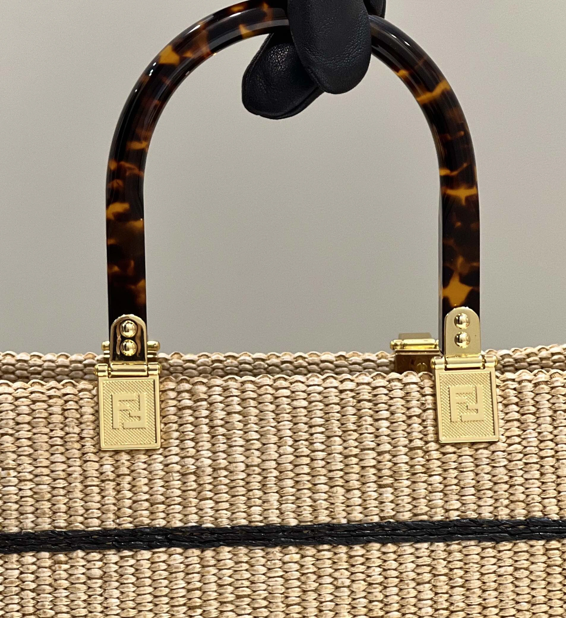 Lightweight Fendi Shopping Bags 69642