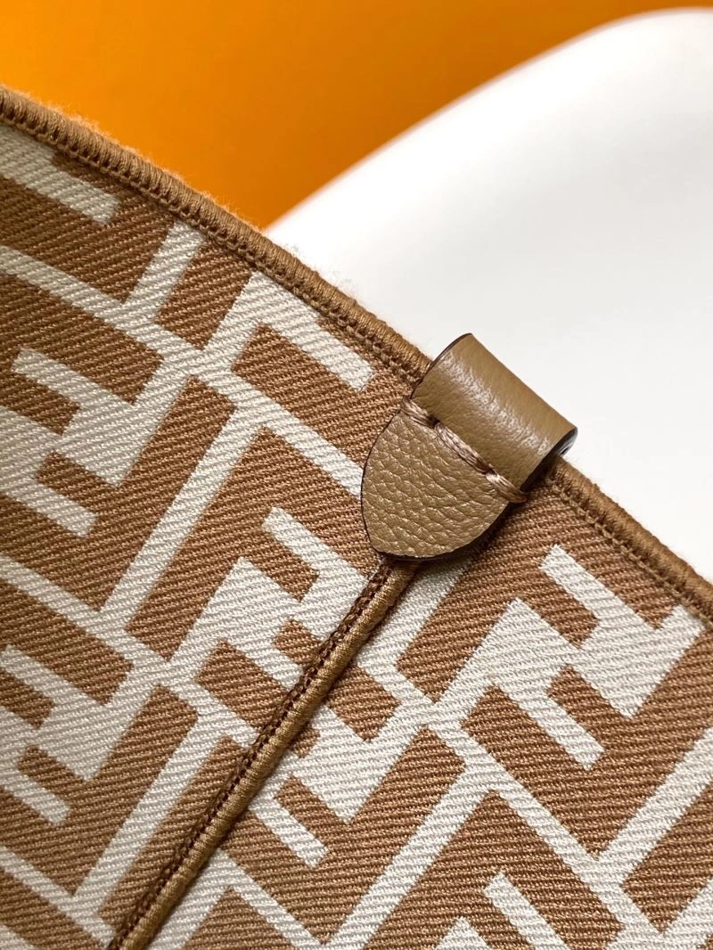 Fendi Shopping Bags FlexibleFit 57496
