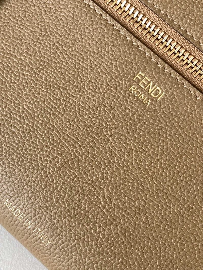 Fendi Shopping Bags FlexibleFit 57496