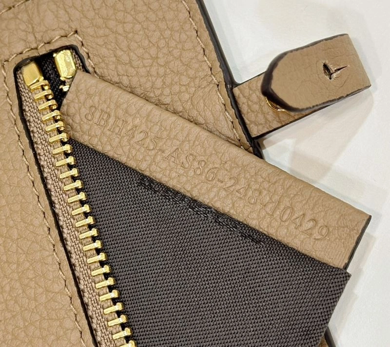 Fendi Shopping Bags Casual 57466
