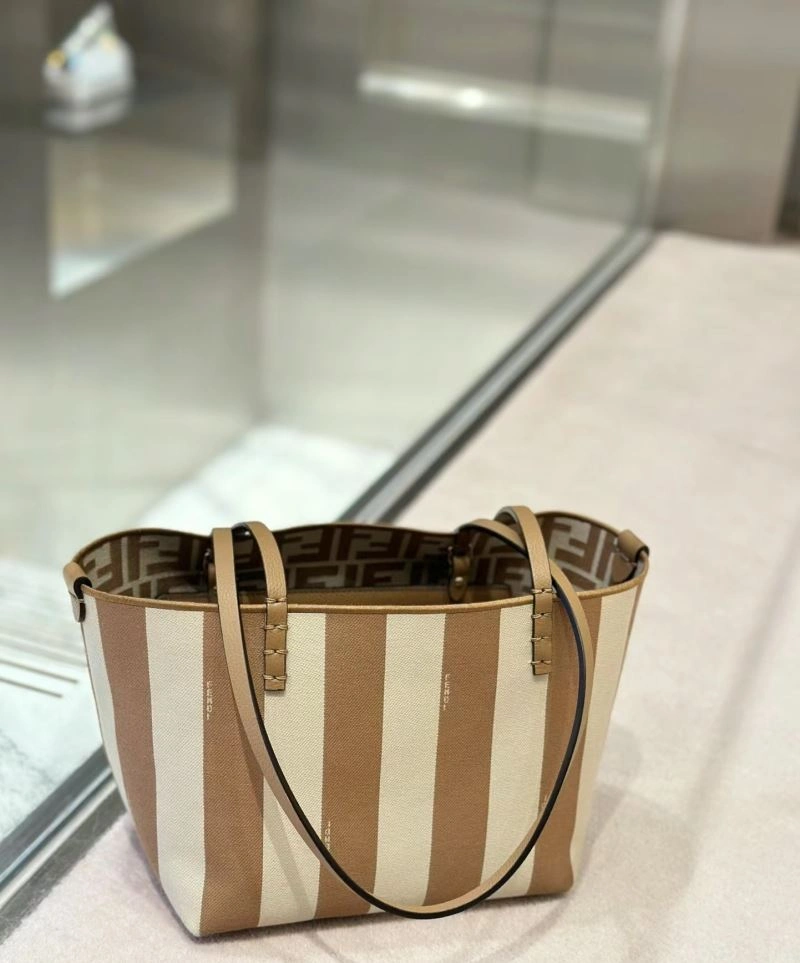 Fendi Shopping Bags Casual 57466