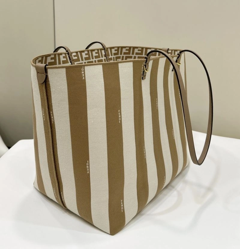 SmoothTexture Fendi Shopping Bags 57463