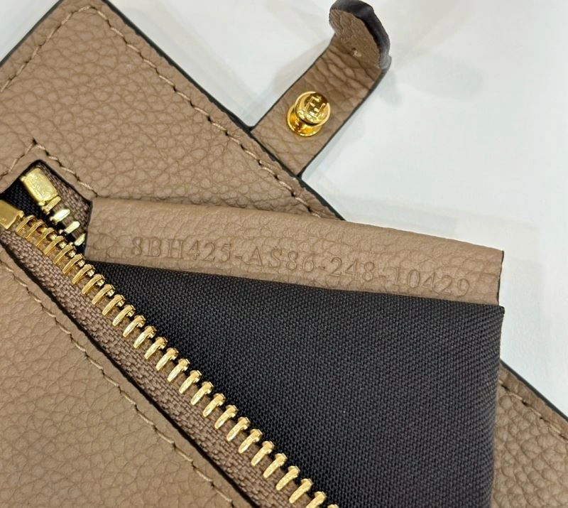 SmoothTexture Fendi Shopping Bags 57463