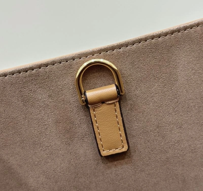 Fendi Shopping Bags StreetReady 57452