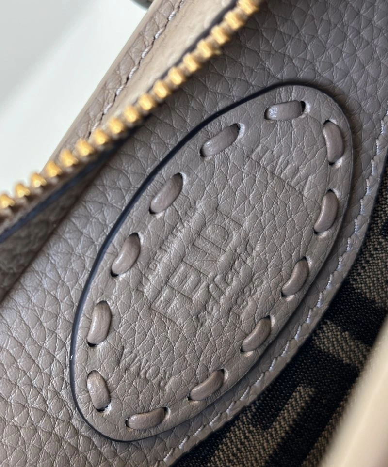 Fendi Shopping Bags AllSeason 57443