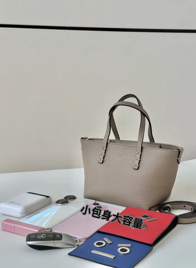Fendi Shopping Bags AllSeason 57443