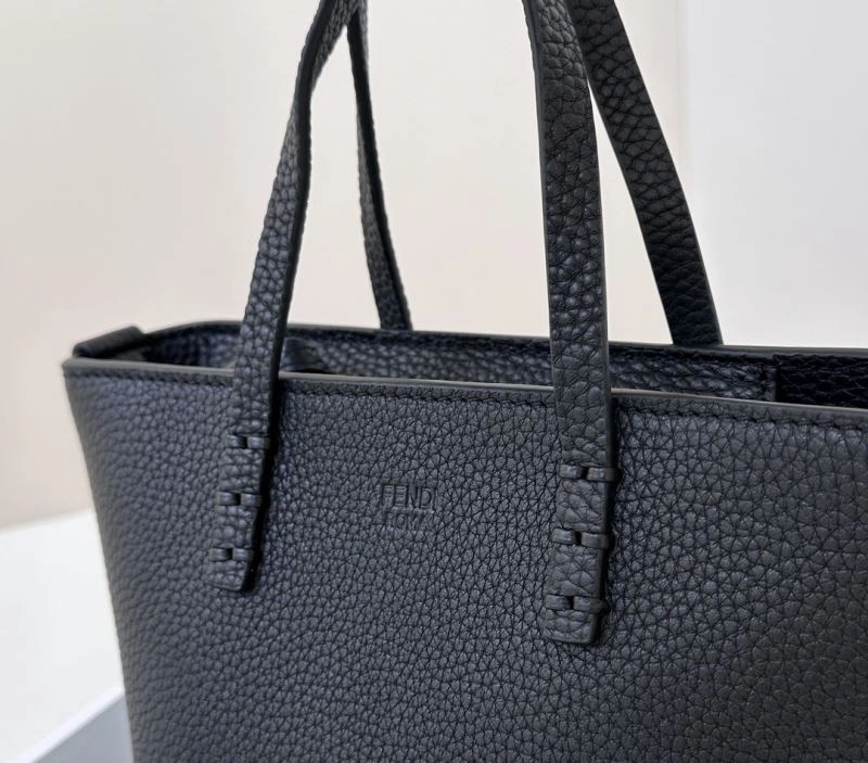 Unisex Fendi Shopping Bags 57442