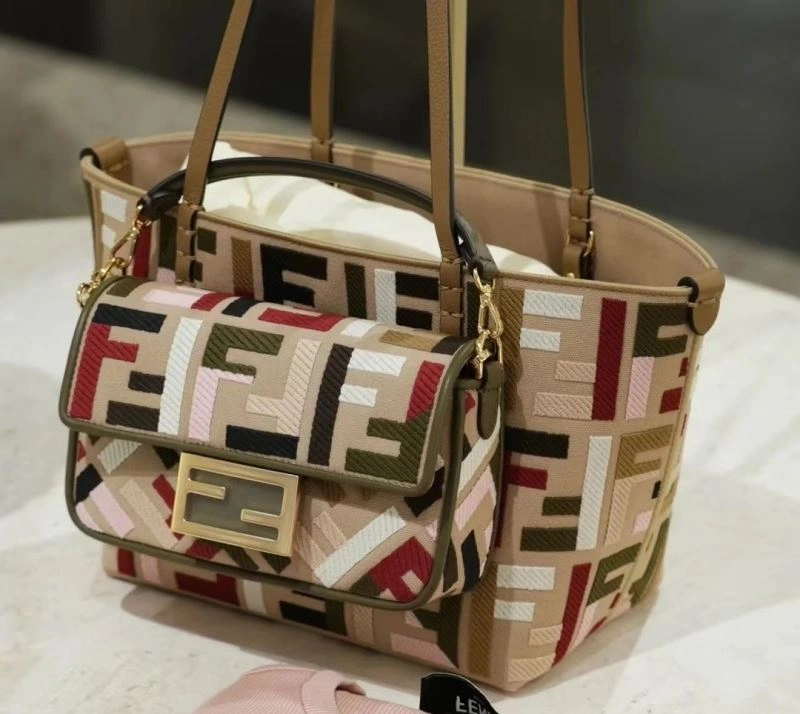 Fendi Shopping Bags EasyCare 57436