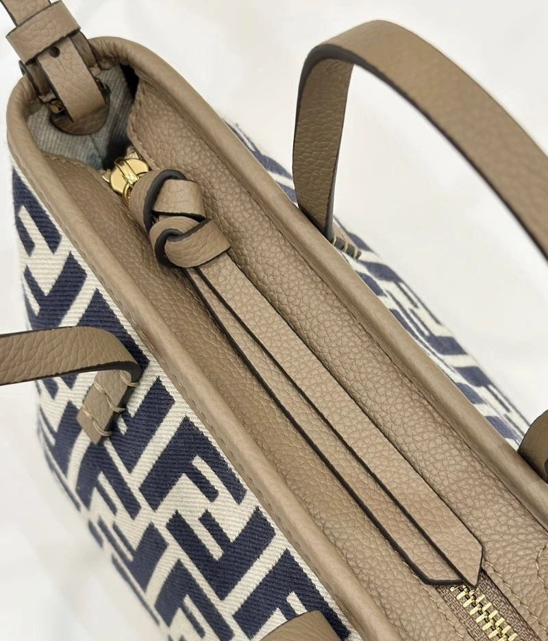 ZipUp Fendi Shopping Bags 57427
