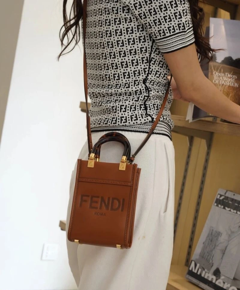 Fendi Shopping Bags Classic 57447
