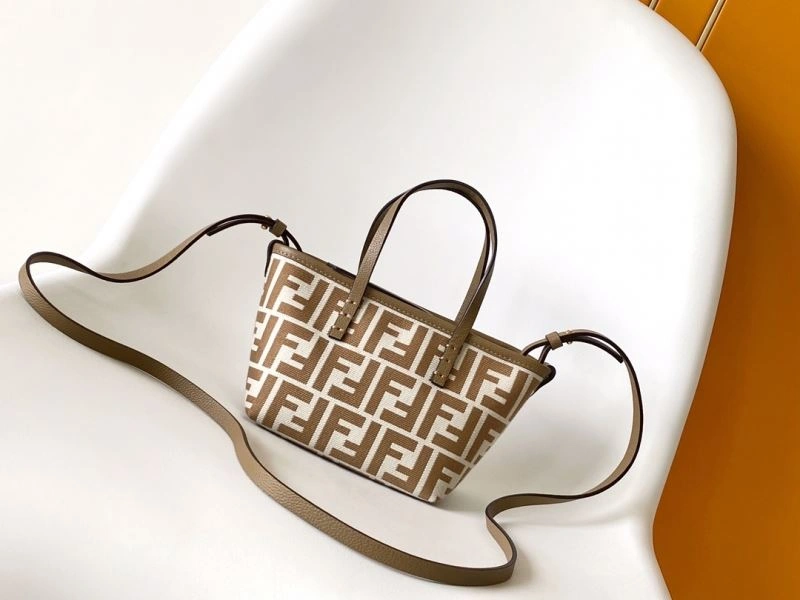 Fendi Shopping Bags AllSeason 57470