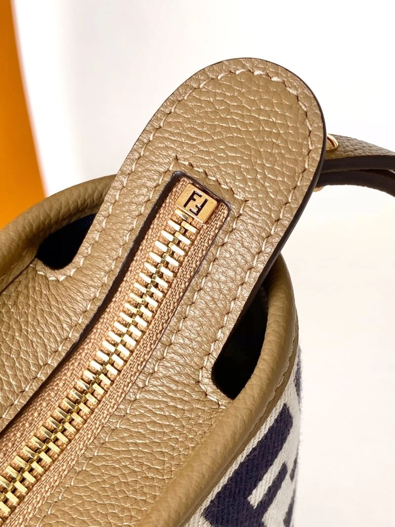 Fendi Shopping Bags Trendsetting 57407