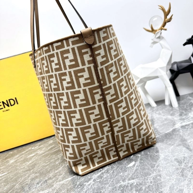 Functional Fendi Shopping Bags 57392